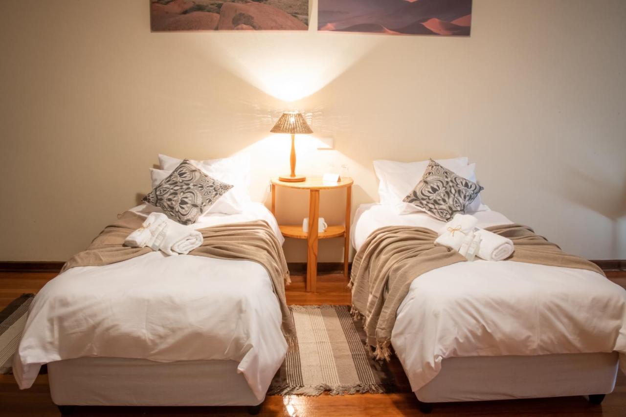 The Mole Guesthouse スワコプムント エクステリア 写真